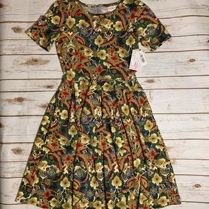 NWT LuLaRoe Amelia Dress M